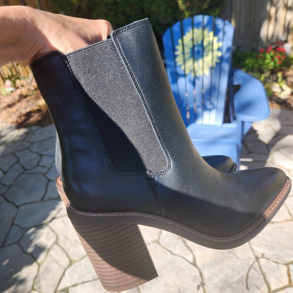 Crown Vintage Boots